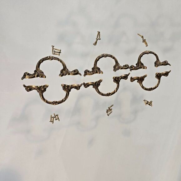 6 Vintage Brass Drawer Handle Pulls French Provincial Cabinet Hardware - Picture 6 of 6